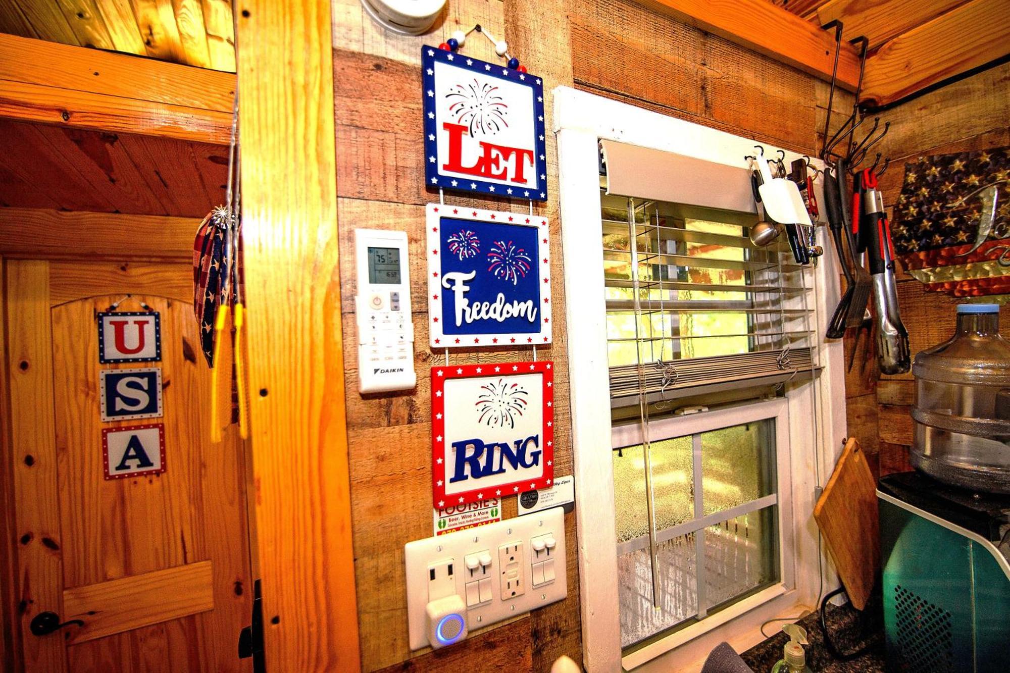 The Americana - Parker Creek Bend Cabins Murfreesboro Bagian luar foto