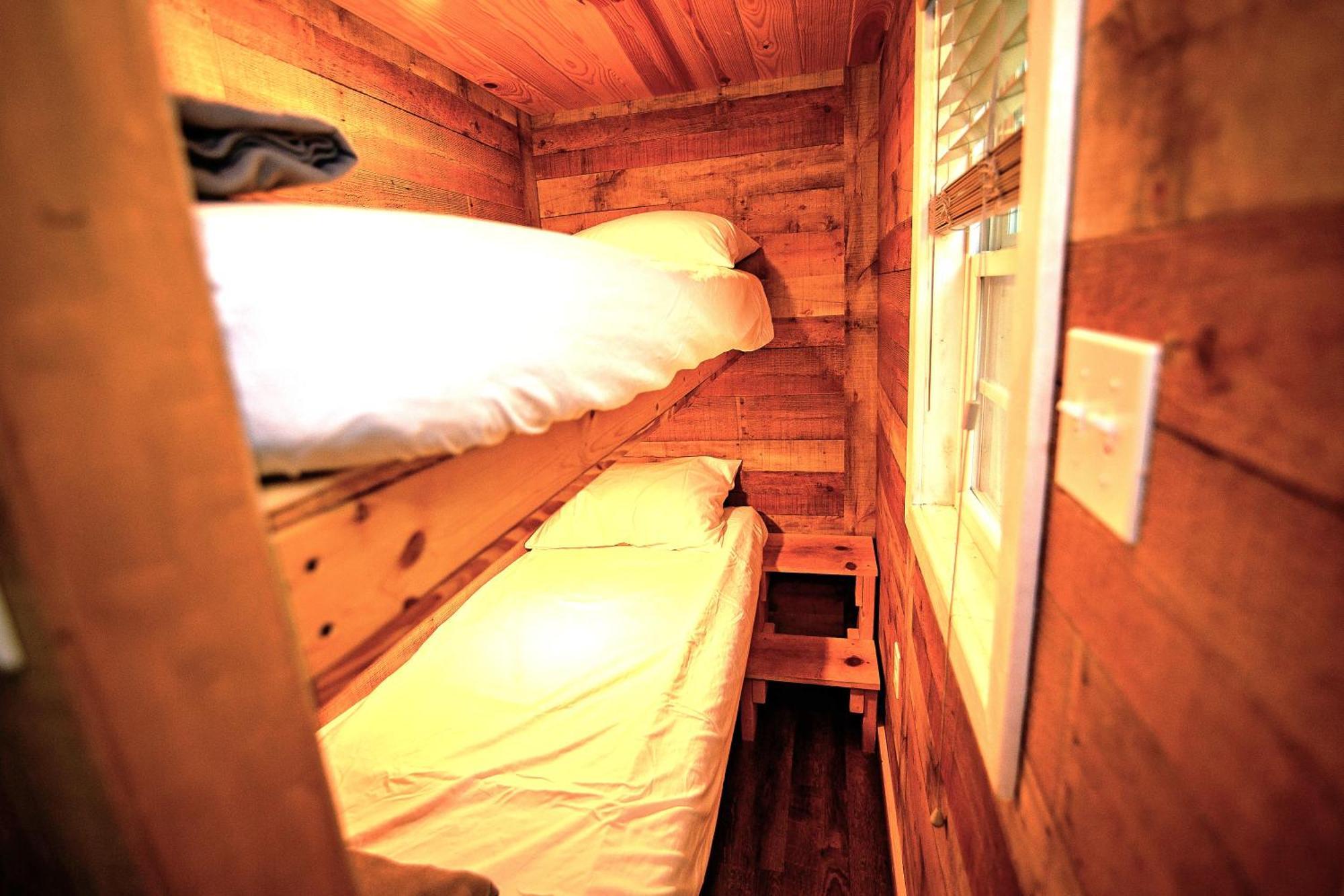 The Americana - Parker Creek Bend Cabins Murfreesboro Bagian luar foto